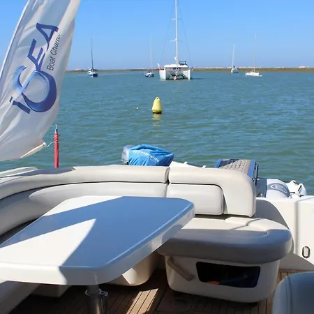 Bateau-hôtel Isea Two Power Boat